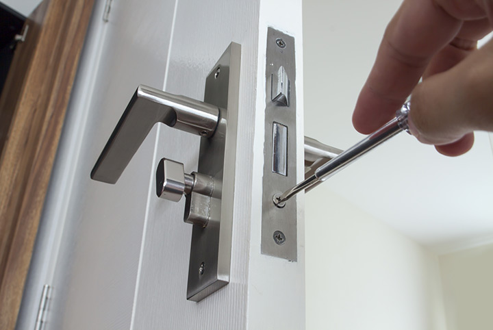 Our local locksmiths are able to repair and install door locks for properties in Woodside Park and the local area.